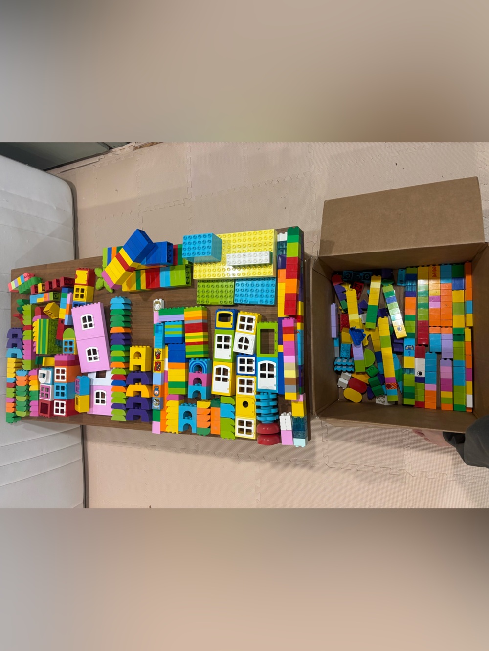 HUGE 1000+ Duplo Lego large bundle lot